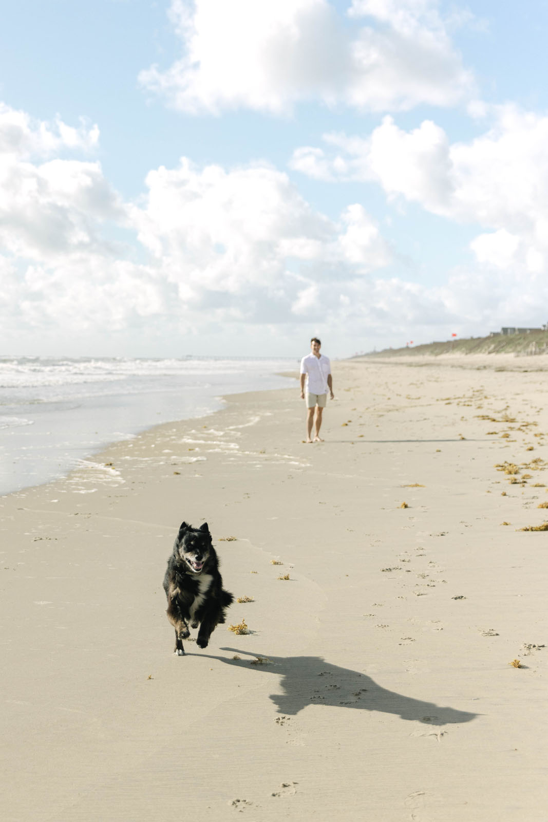 Relaxed family moments captured on the beach in Kitty Hawk